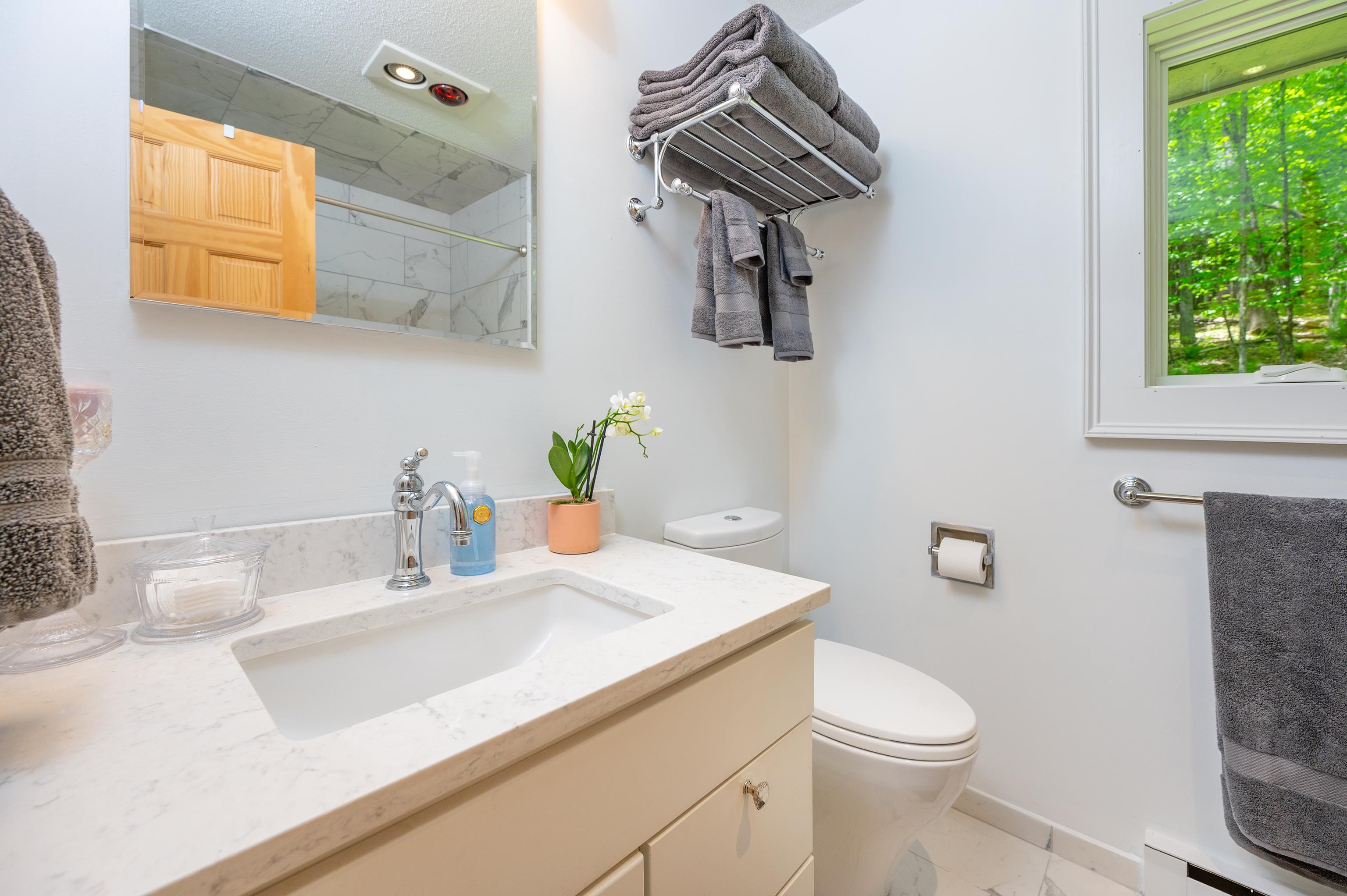 1196 Marsh Family Road, Unit 7176 Hartford, VT 05059 - Photo 28 of 49