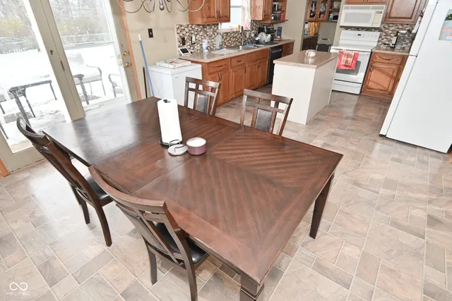 $299,900 | 2517 Lawrence Avenue, Indianapolis, IN 46227