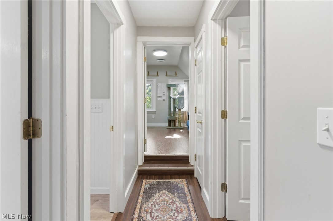 3674 Stoer Road Beachwood, OH 44122 - Photo 20 of 37 Upstairs Hallway