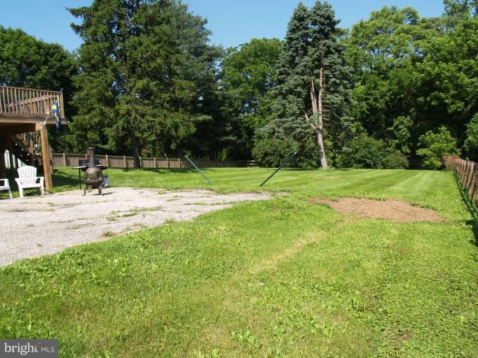 26 Cedar Knoll Road Cockeysville, MD 21030 - Photo 3 of 15 Back yard