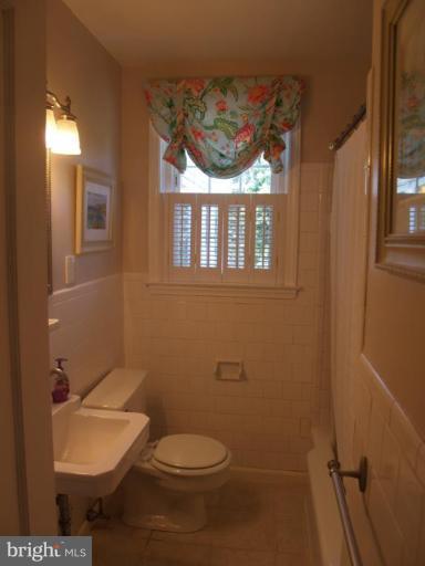 26 Cedar Knoll Road Cockeysville, MD 21030 - Photo 4 of 15 Bath #1