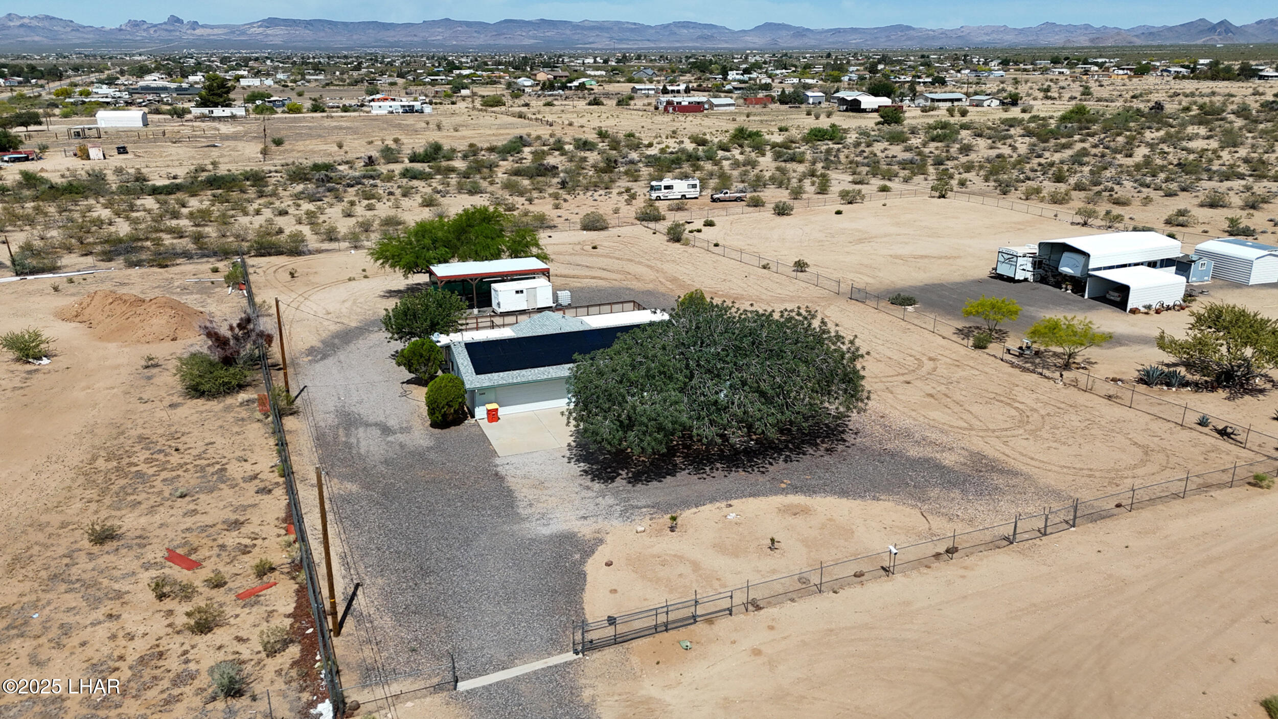 3565 Adobe Road Golden Valley, AZ 86413 - Photo 31 of 33 33_front ext-355