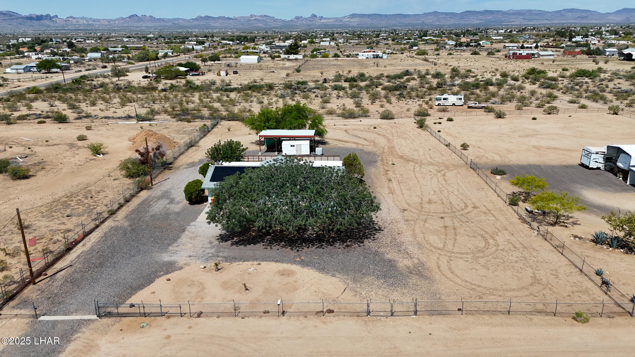 3565 Adobe Road Golden Valley, AZ 86413 - Photo 32 of 33 34_front ext-356