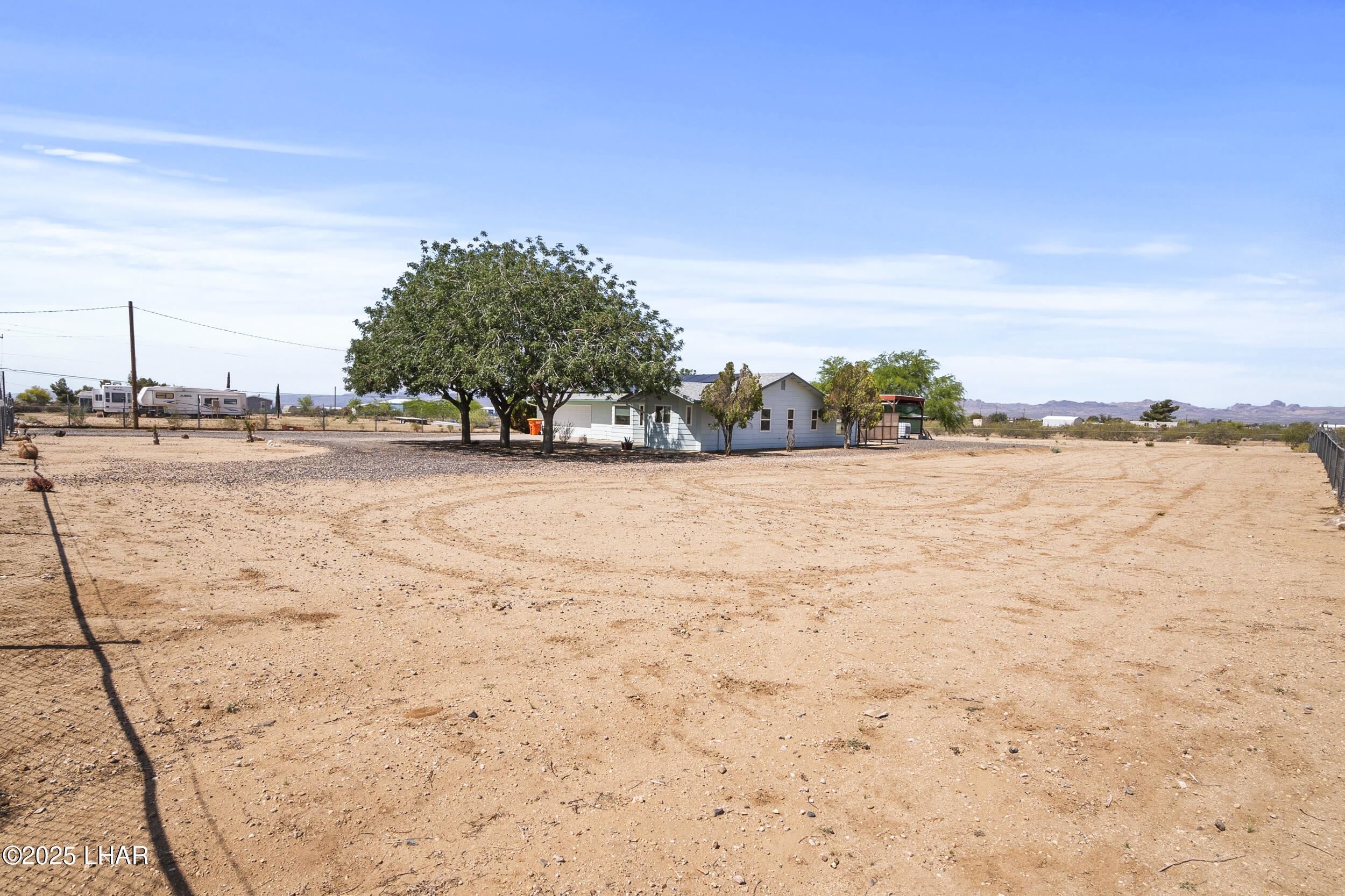 3565 Adobe Road Golden Valley, AZ 86413 - Photo 4 of 33 4_dsc08601