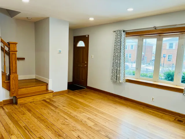 $2,450 | 5249 West 64th Place, Chicago, IL 60638