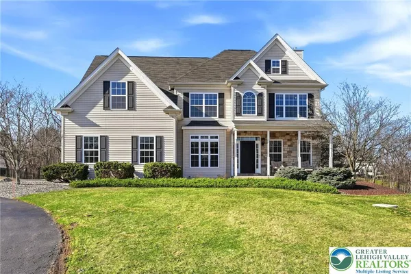 $685,000 | 1375 Clearview Road, Coplay, PA 18037