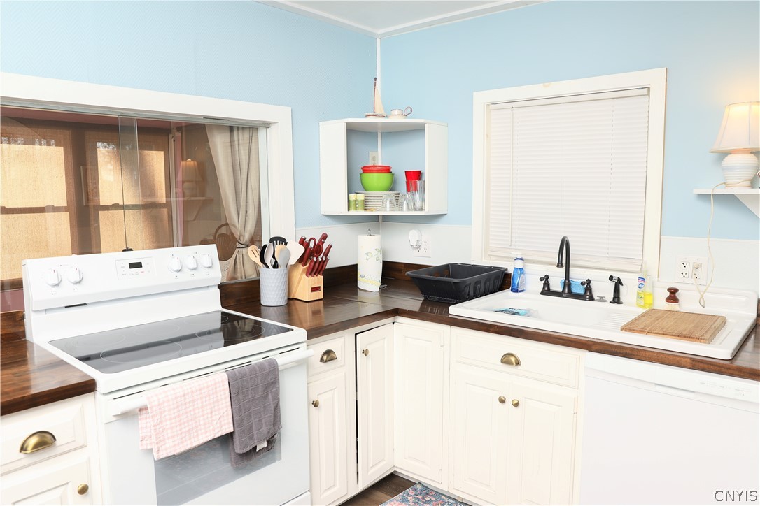 6727 North Lakeshore Road Verona Beach, NY 13162 - Photo 8 of 43