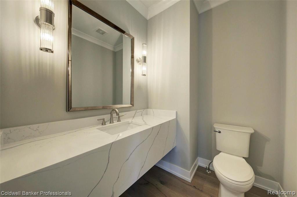 4101 Buckingham Road Royal Oak, MI 48073 - Photo 28 of 82