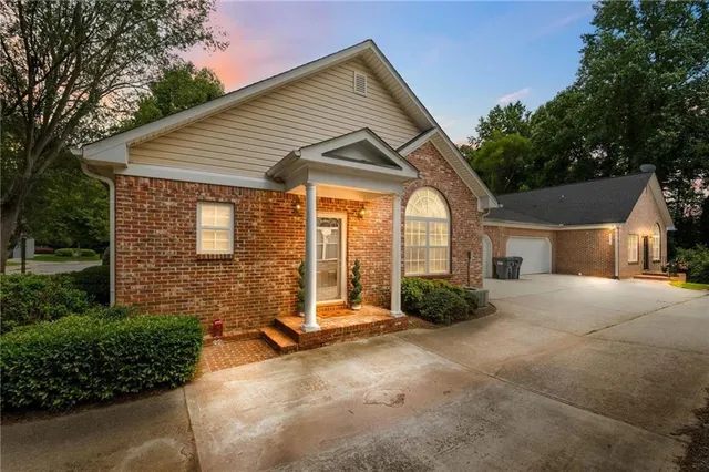 $299,000 | 3309 Raes Creek Road, Unit 13, Marietta, GA 30008