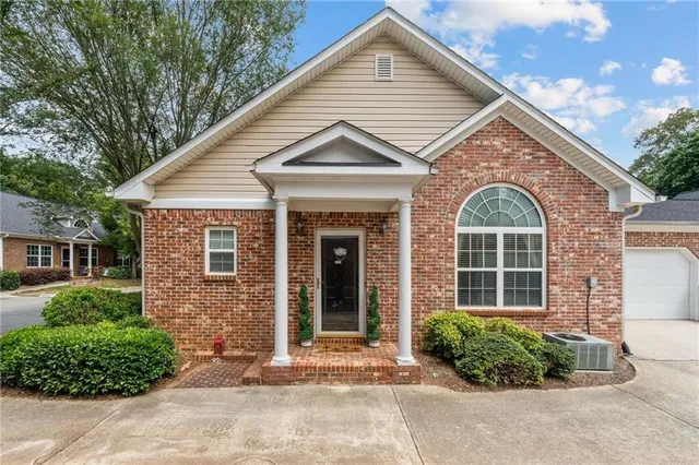 $299,000 | 3309 Raes Creek Road, Unit 13, Marietta, GA 30008