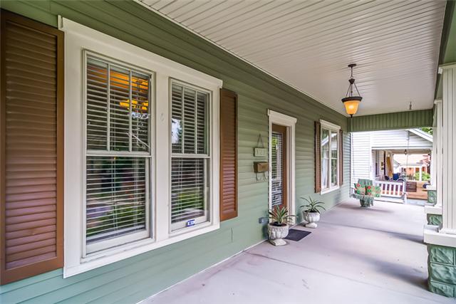 327 North Walnut Street Springfield, TN 37172 - Photo 3 of 20 Relax & Enjoy a morning cup of coffee in the swing under your covered front porch. Just in time for cooler fall weather.