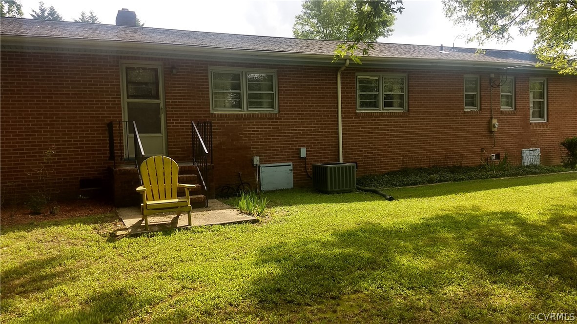 11207 Tar Bay Road Hopewell, VA 23860 - Photo 4 of 33 Gallery Image 4