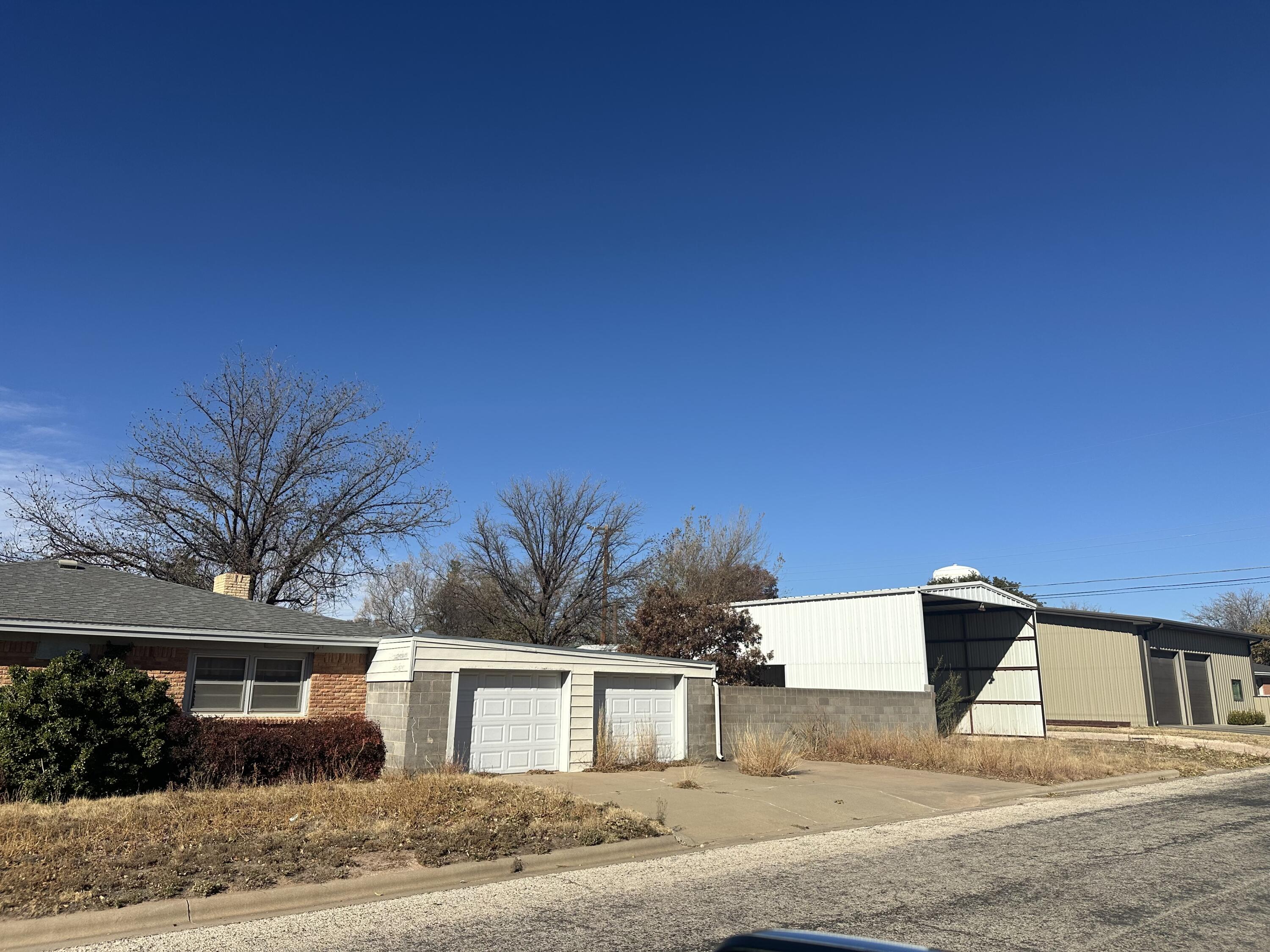 600 Southwest Ave J Seminole, TX 79360 - Photo 2 of 29 IMG_7701