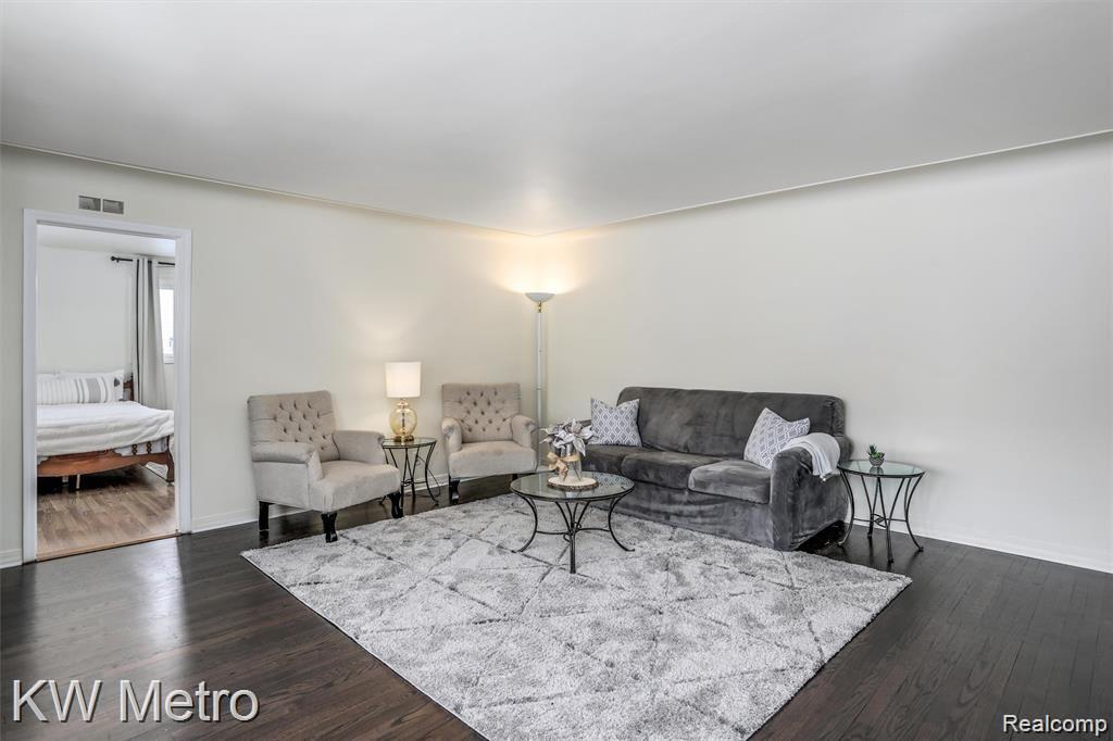 3617 Harrison Avenue Rochester Hills, MI 48307 - Photo 8 of 44