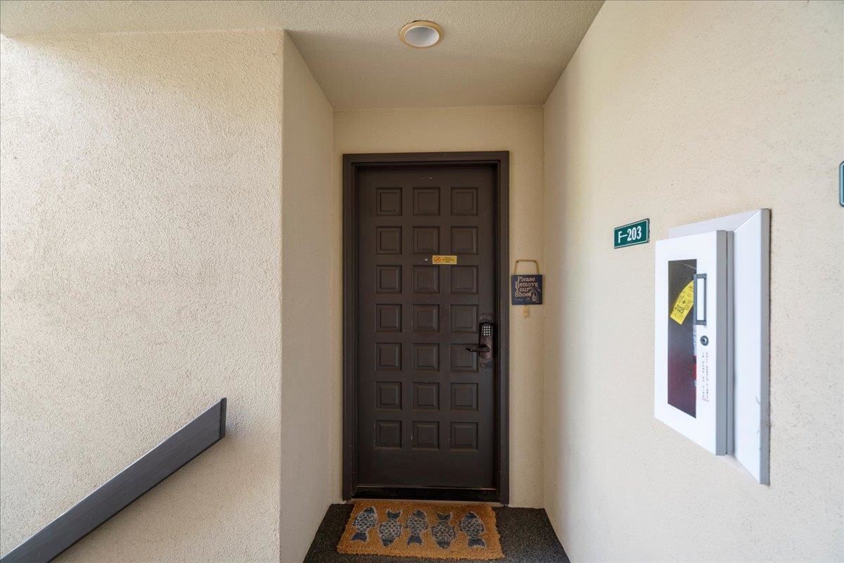 2777 South Kihei Road, Unit F203 Kihei, HI 96753 - Photo 11 of 37 a view of walk in closet