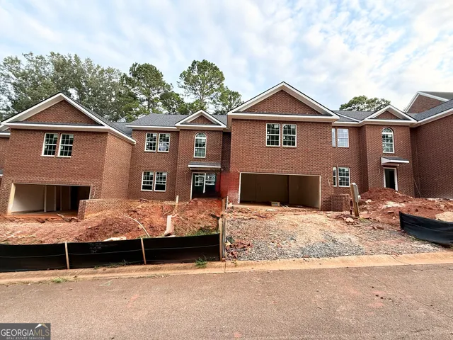 $319,900 | 120 Hampton Way, Macon, GA 31220