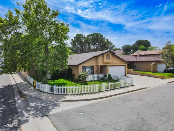 $485,750 | 2528 Poker Plant Court, Palmdale, CA 93550