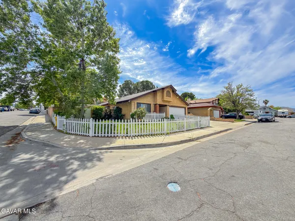 $485,750 | 2528 Poker Plant Court, Palmdale, CA 93550