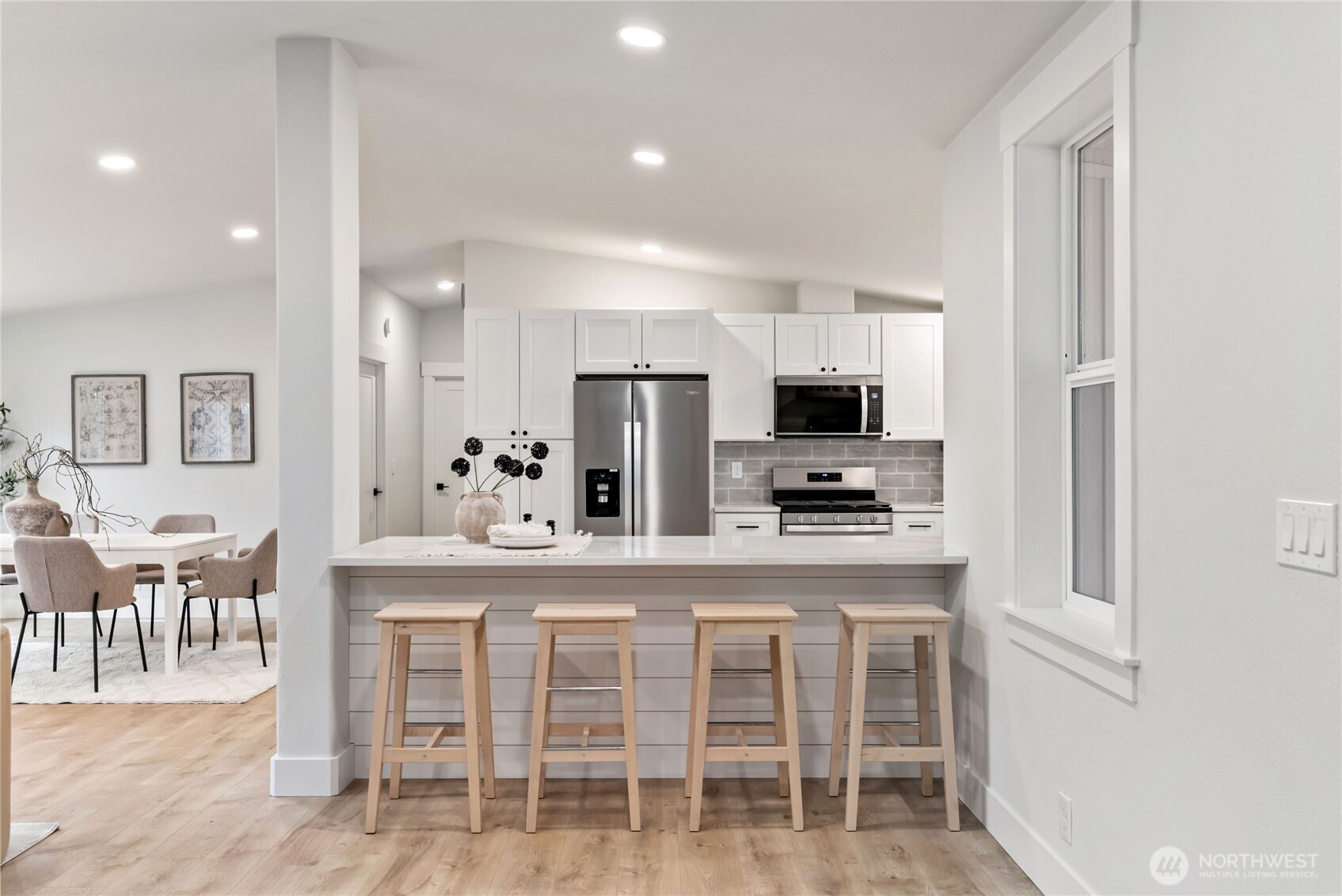 17451 Southeast 262nd Street Covington, WA 98042 - Photo 13 of 38