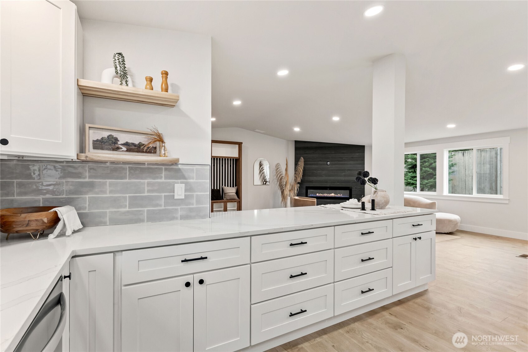 17451 Southeast 262nd Street Covington, WA 98042 - Photo 14 of 38