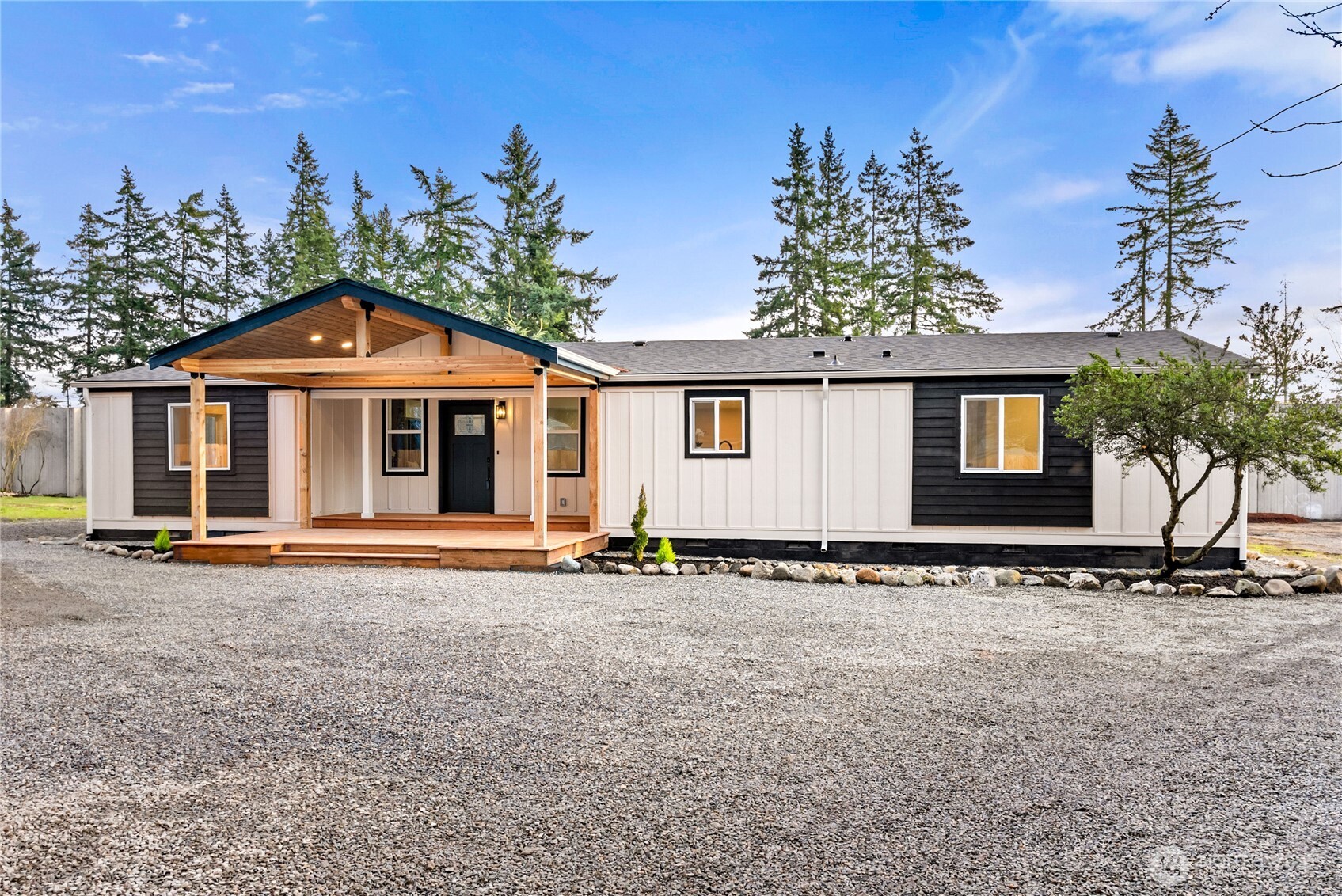 17451 Southeast 262nd Street Covington, WA 98042 - Photo 2 of 38