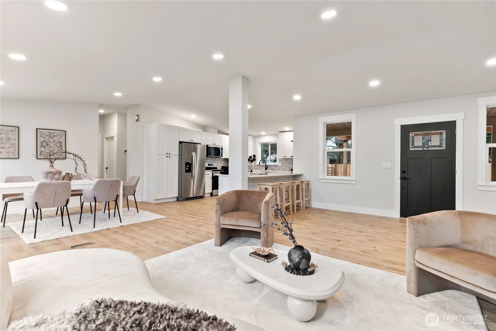 17451 Southeast 262nd Street Covington, WA 98042 - Photo 5 of 38