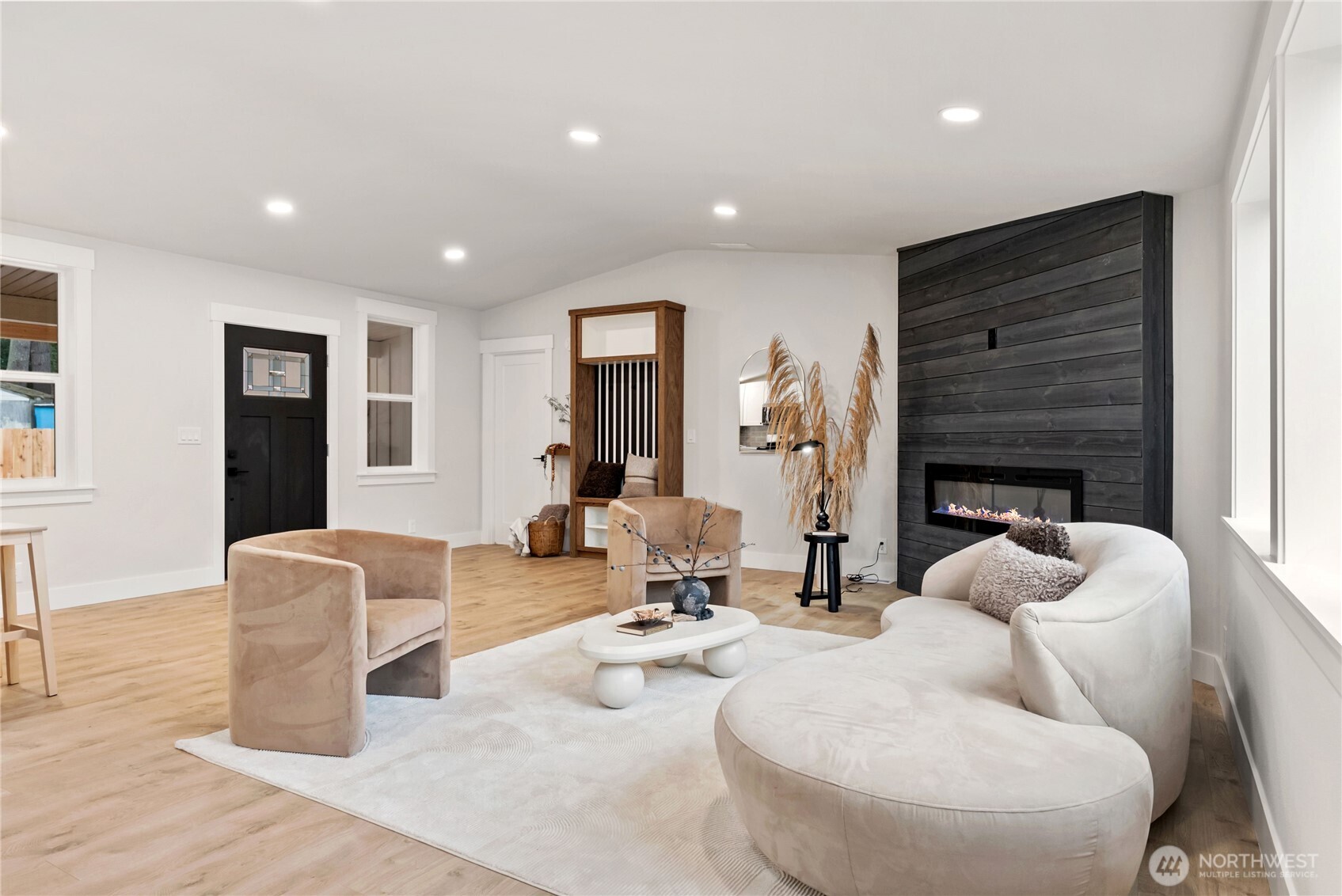 17451 Southeast 262nd Street Covington, WA 98042 - Photo 6 of 38