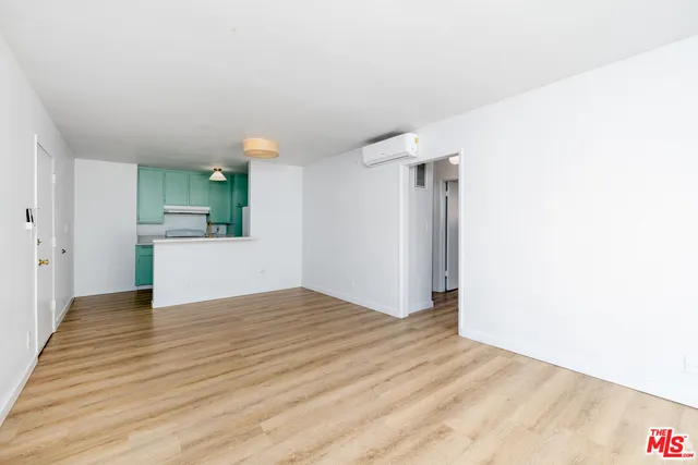 $1,980 | 114 South Gramercy Place, Unit 108, Los Angeles, CA 90004