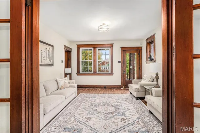 $319,900 | 5608 Devonshire Avenue, St. Louis, MO 63109