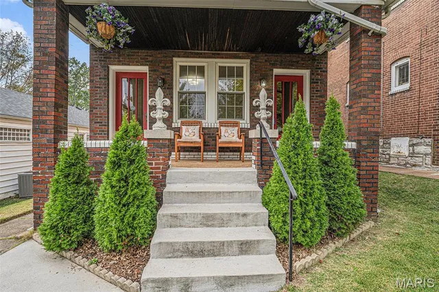 $319,900 | 5608 Devonshire Avenue, St. Louis, MO 63109