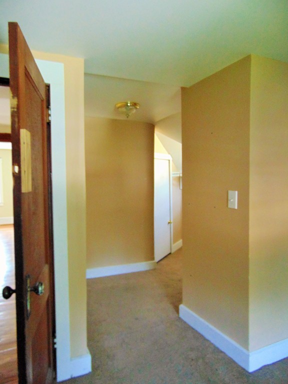 81 Kingsley Street Springfield, MA 01104 - Photo 13 of 15