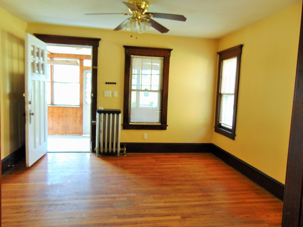 81 Kingsley Street Springfield, MA 01104 - Photo 4 of 15