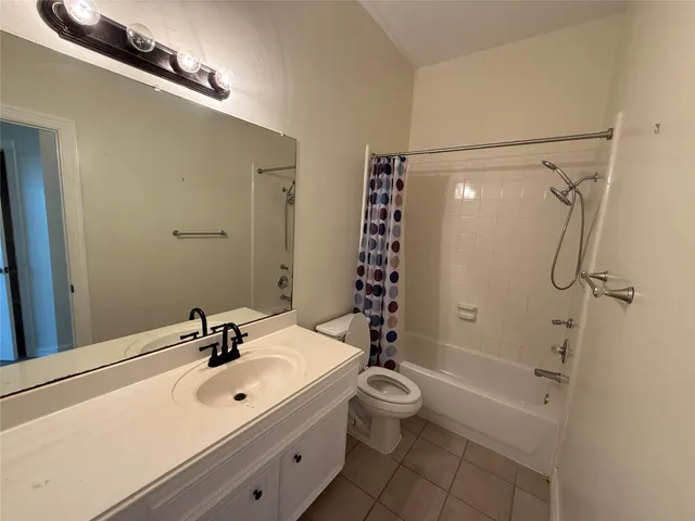 $2,999 | 2906 Castlerock Court, Pearland, TX 77584