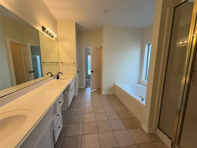 $2,999 | 2906 Castlerock Court, Pearland, TX 77584