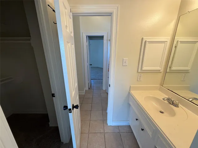 $2,999 | 2906 Castlerock Court, Pearland, TX 77584