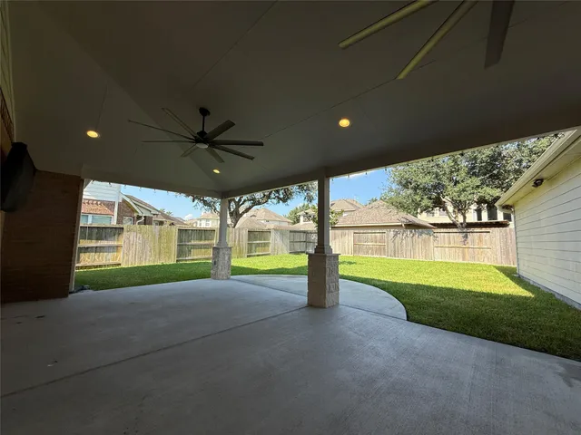 $2,999 | 2906 Castlerock Court, Pearland, TX 77584