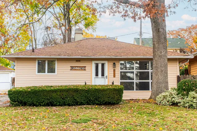 $272,500 | 1826 South 3rd Place, St. Charles, IL 60174