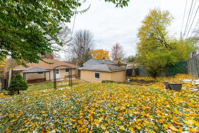 $272,500 | 1826 South 3rd Place, St. Charles, IL 60174