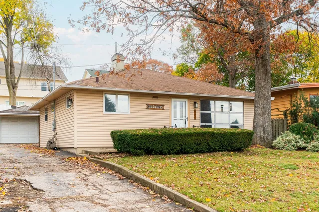 $272,500 | 1826 South 3rd Place, St. Charles, IL 60174