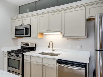 $470,000 | 1200 West Monroe Street, Unit 413, Chicago, IL 60607