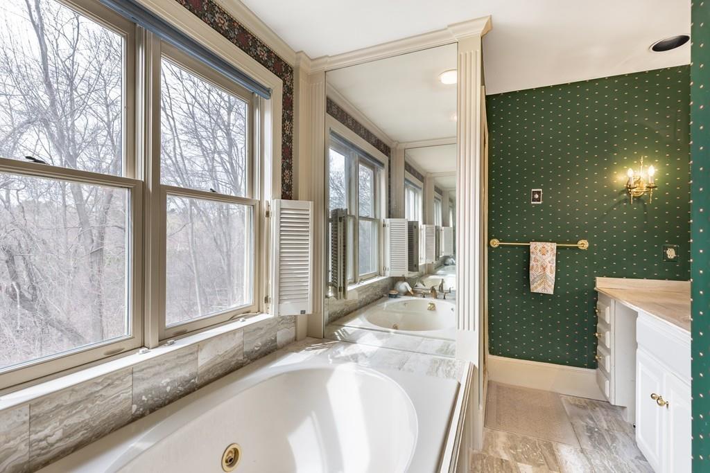 28 Solomon Pierce Road Lexington, MA 02420 - Photo 19 of 26 Gallery Image 19