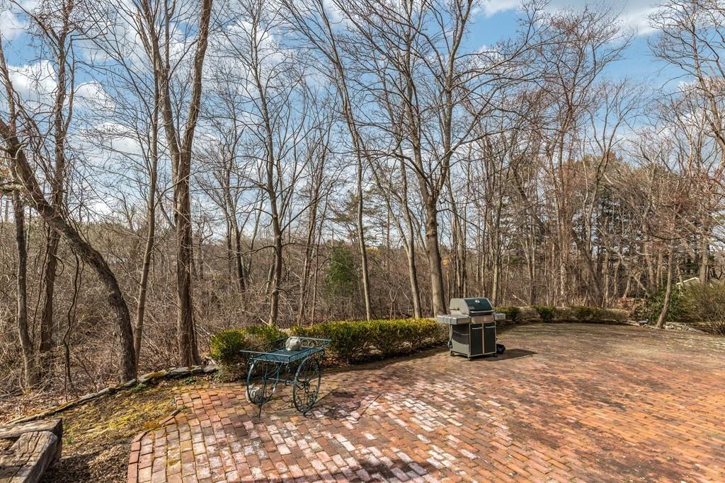 28 Solomon Pierce Road Lexington, MA 02420 - Photo 4 of 26 Gallery Image 4