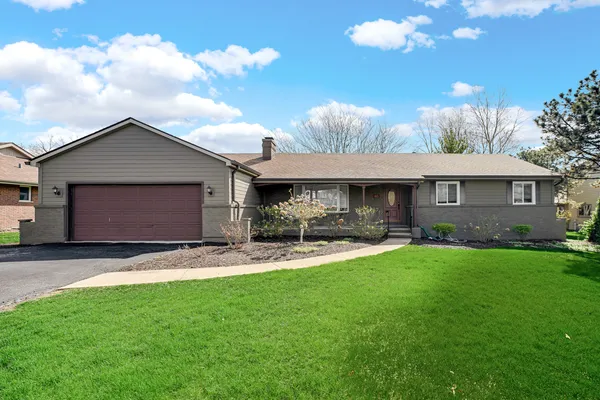 $675,000 | 85 Larch Road, Frankfort, IL 60423