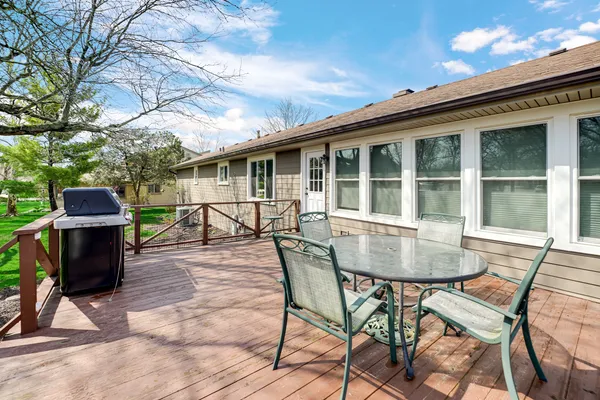 $675,000 | 85 Larch Road, Frankfort, IL 60423
