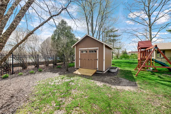 $675,000 | 85 Larch Road, Frankfort, IL 60423