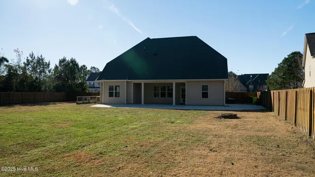 $500,000 | 402 Ponzer Court North, Holly Ridge, NC 28445