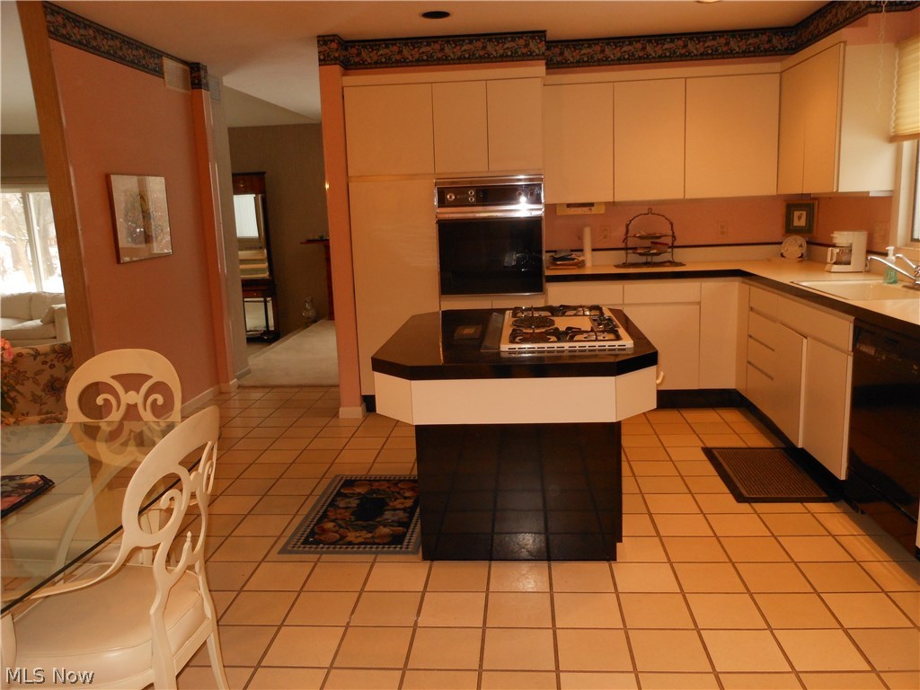 2486 Som Center Road Pepper Pike, OH 44124 - Photo 9 of 23 NICE EATING AREA AND LOTS OF CABINETS!