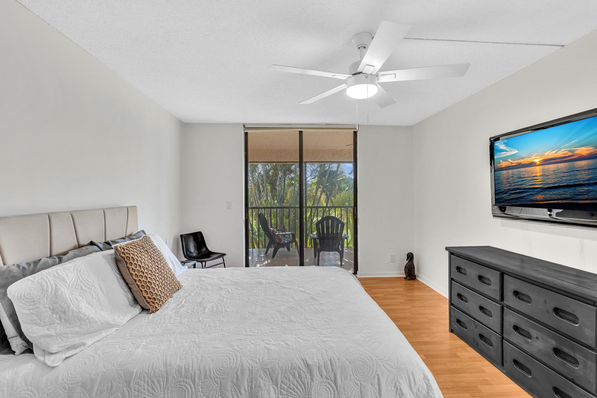 7718 La Mirada Drive Boca Raton, FL 33433 - Photo 31 of 56 2nd bedroom