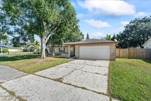 $279,900 | 2212 Spring Circle, Cocoa, FL 32926