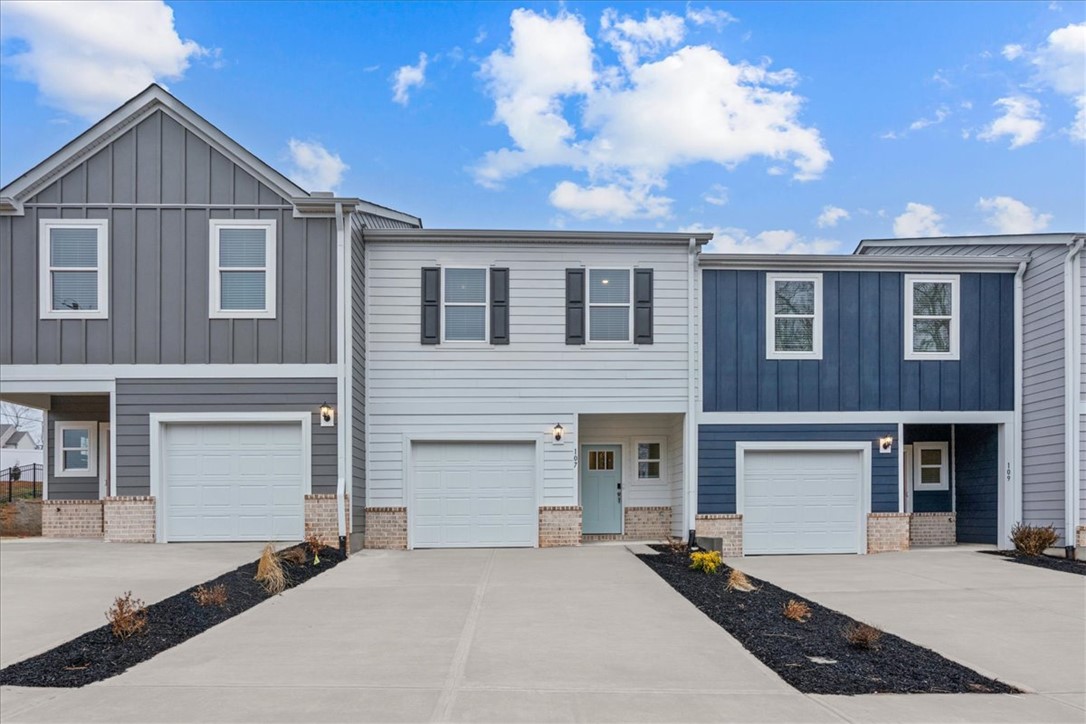 107 Kerwin Court Woodruff, SC 29388 - Photo 1 of 32